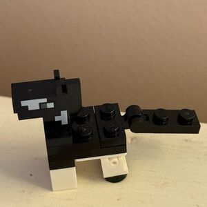 LEGO Minecraft Baby Black Horse foal.